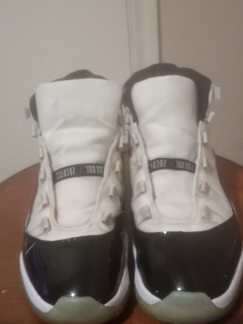 Nike Air Jordan 11 Retro Concord 2018 Size 8.5 378037-100 - Picture 6 of 16